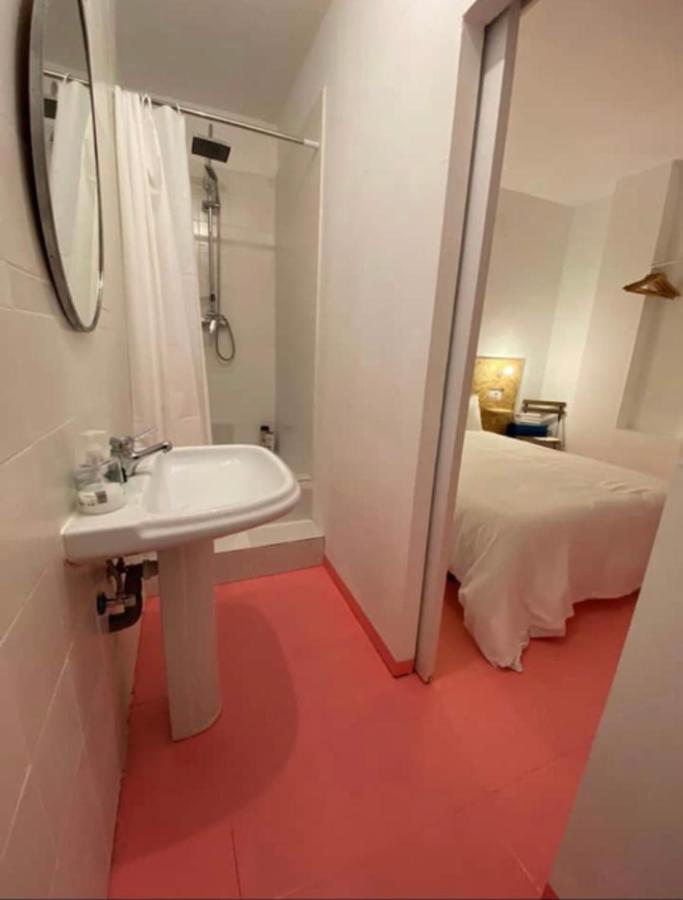 Habitacion Al Lado Gran Via, Malasana Madrid Bagian luar foto